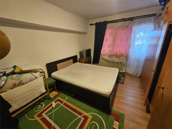 Apartament 3 camere Reșița - poza 4