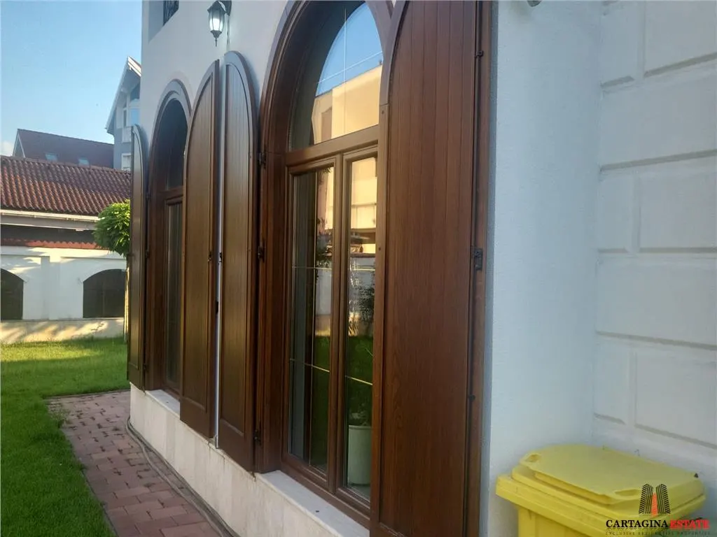 Vila eleganta / Mark Twain / Cambrige /Jolie Ville / COMISION 0 - foto 3