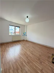 Vanzare apartament 2 camere decomandat, Grivitei, etajul 2, insorit - foto 2