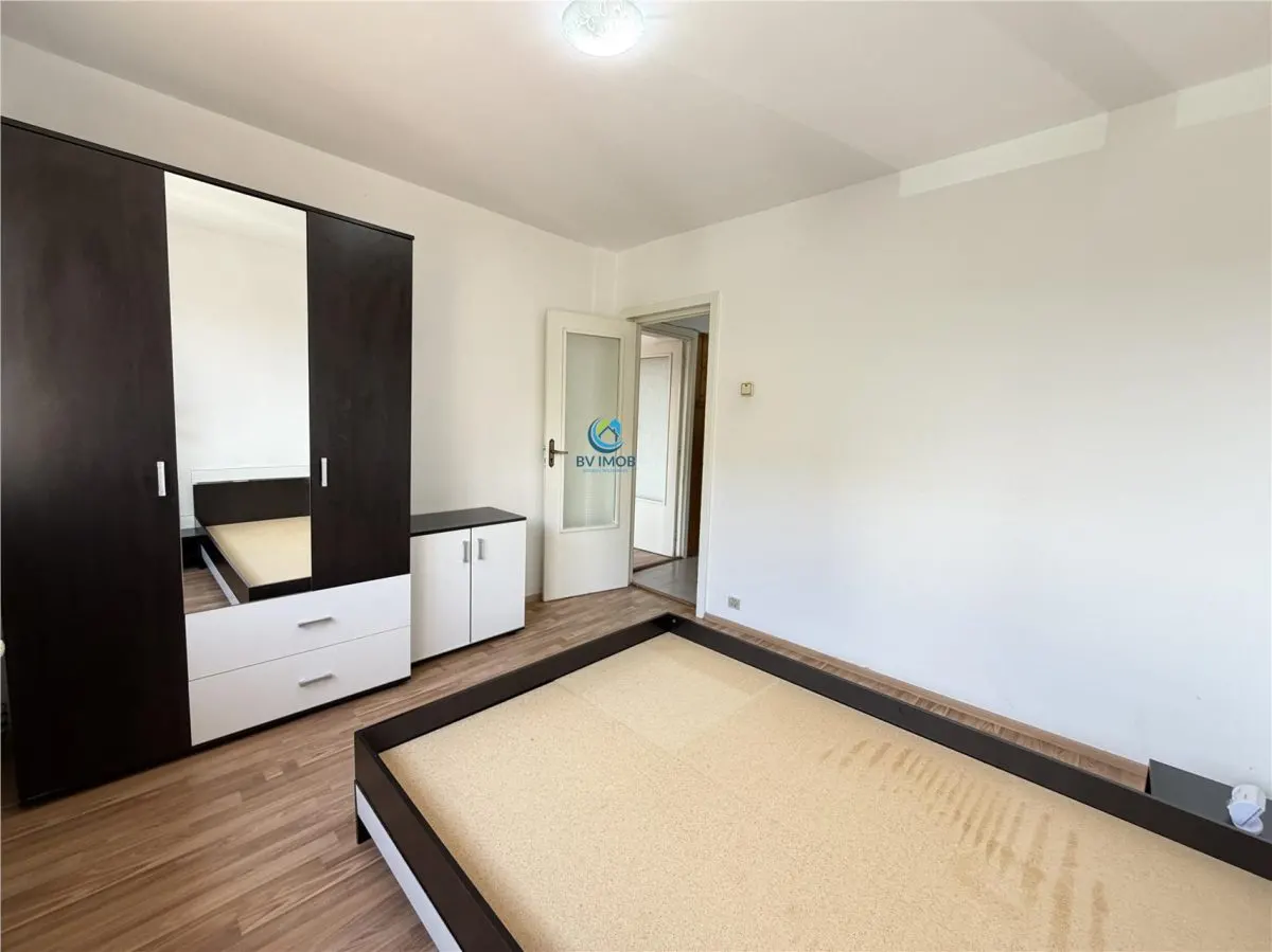Vanzare apartament 2 camere decomandat, Grivitei, etajul 2, insorit - foto 13