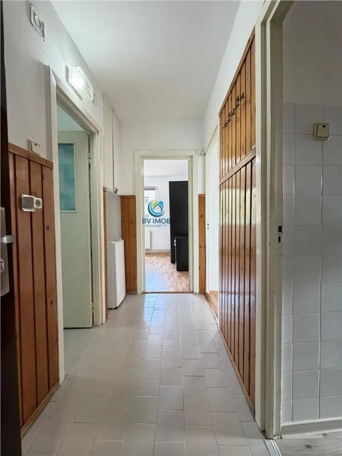 Vanzare apartament 2 camere decomandat, Grivitei, etajul 2, insorit - foto 3