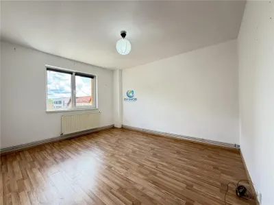 Vanzare apartament 2 camere decomandat, Grivitei, etajul 2, insorit - foto 4