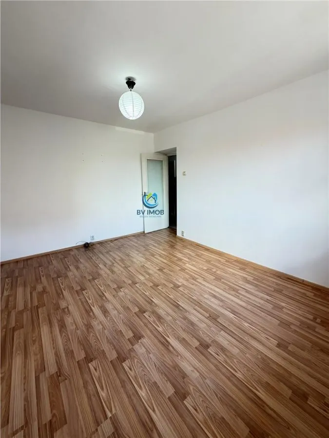 Vanzare apartament 2 camere decomandat, Grivitei, etajul 2, insorit - foto 8