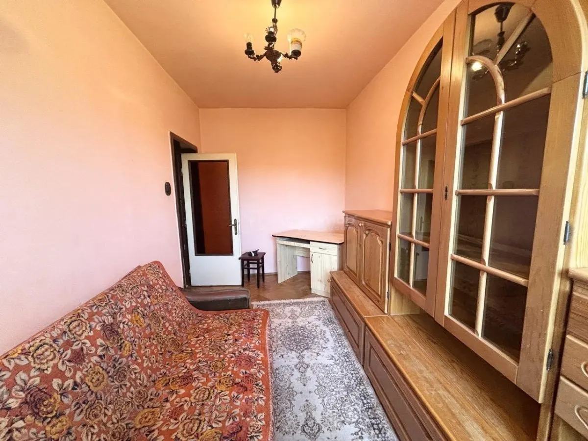 Apartament 3 camere  - Rogerius - Str Selimbarului - etaj 4 - foto 4