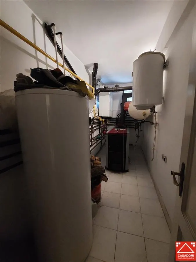 Casa cu 13 camere, pentru activitati diverse, in Micalaca - foto 21