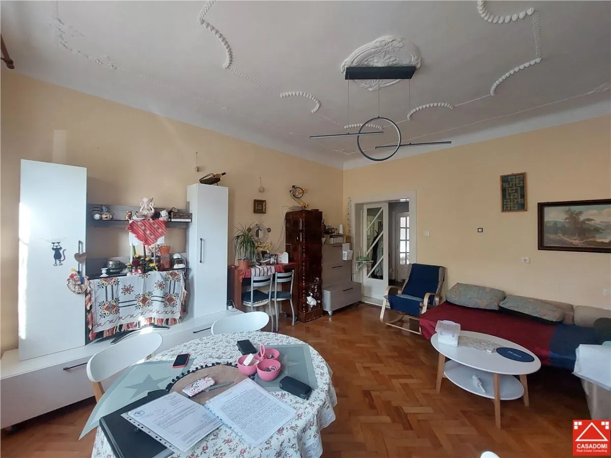 Casa pentru locuit sau afacere, zona Vlaicu - foto 2