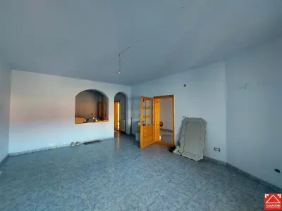 Imobil D+P+2E+M, zona Poetului, integral sau partial - foto 2