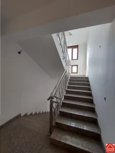 Imobil D+P+2E+M, zona Poetului, integral sau partial - foto 7