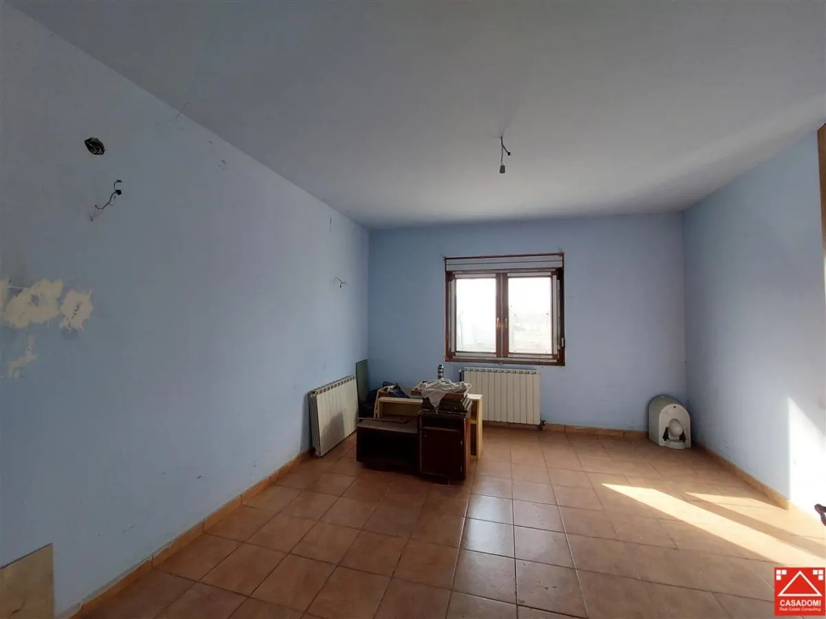 Imobil D+P+2E+M, zona Poetului, integral sau partial - foto 10