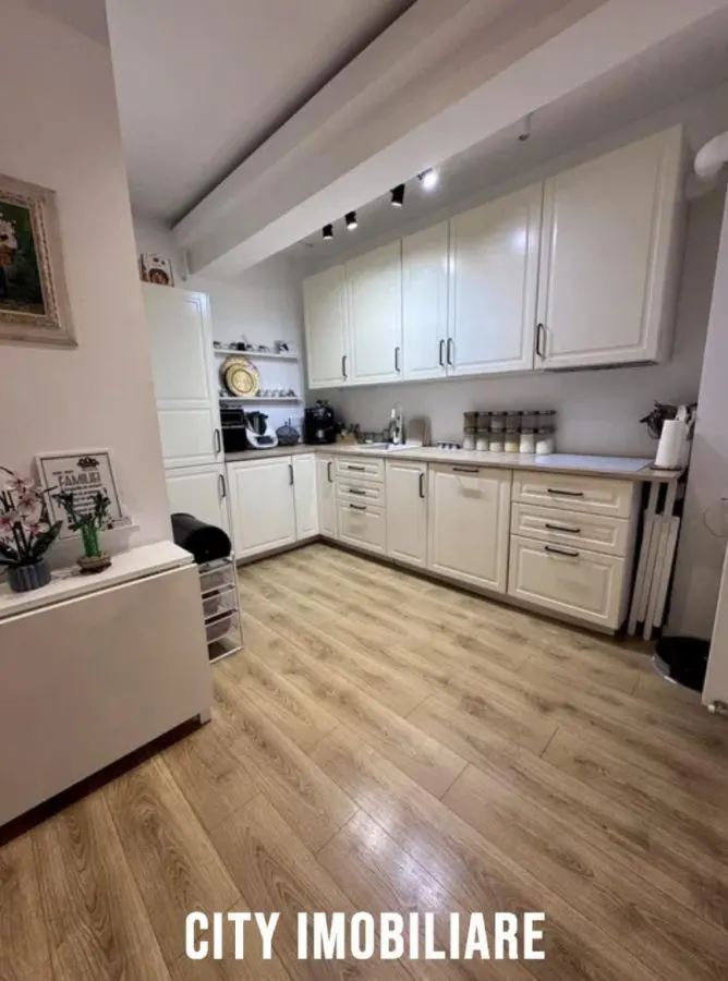 Apartament 2 camere, bloc nou, mobilat, utilat, zona Semicentrală. - foto 2