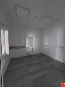 Hala pentru productie/depozitare sau  sediu administrativ - foto 8