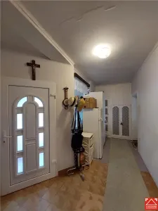 PRET REDUS! Casa din caramida, Gradiste, zona excelenta - foto 2