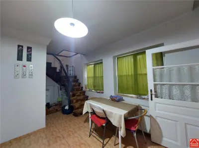 PRET REDUS! Casa din caramida, Gradiste, zona excelenta - foto 11
