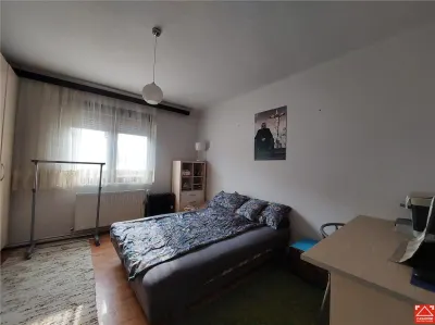 PRET REDUS! Casa din caramida, Gradiste, zona excelenta - foto 3