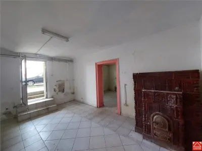 PRET REDUS! Casa cu spatiu comercial, zona Intim - foto 14