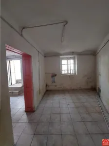 PRET REDUS! Casa cu spatiu comercial, zona Intim - foto 16
