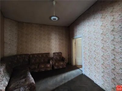 PRET REDUS! Casa cu spatiu comercial, zona Intim - foto 8