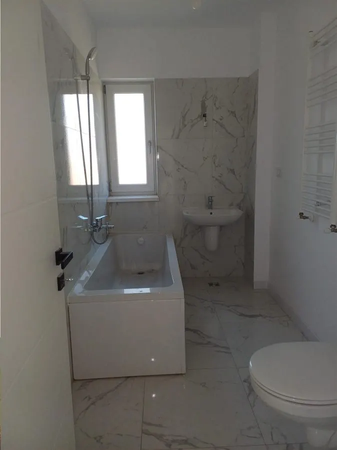 Apartament cu 2 cam si terasa, vedere catre lac - foto 13
