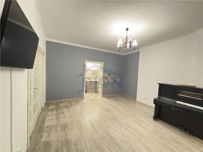 UNIVERSITATE, 3 camere, parter inalt, 61 mp, amenajat - foto 2