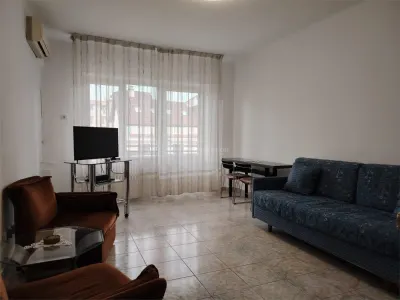 Apartament mobilat si utilat lux, situat ultracentral in Ploiesti - Ploiesti