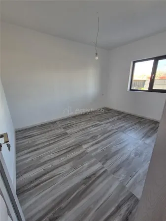 Casă 3 camere Movilita - poza 12