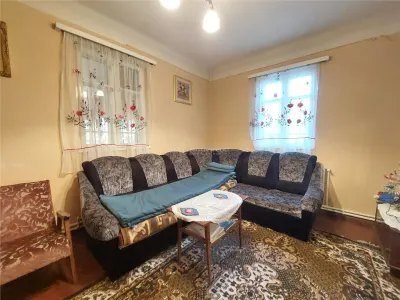 Casa P+1, 5 camere, 150 mp, teren 3815 mp, Zoresti, com. Vernesti - foto 1