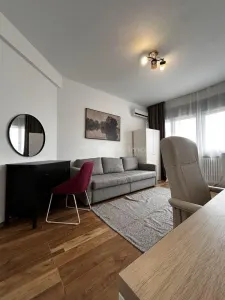 Garsoniera 20mp - Universitate - Str Doamnei - complet renovata - Bucuresti
