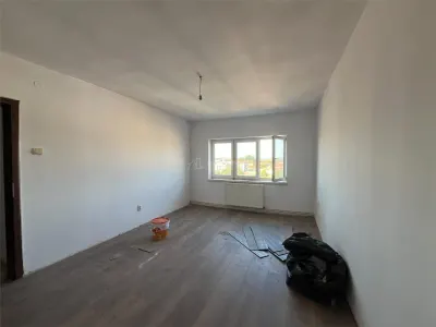 Lugoj, Apartament 3 Cam., 84 Mp., Semidecomandat, et.6, Central Blocul Postei - foto 18