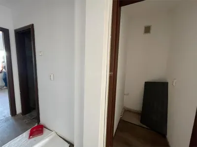 Lugoj, Apartament 3 Cam., 84 Mp., Semidecomandat, et.6, Central Blocul Postei - foto 33