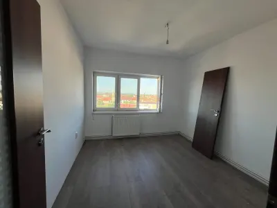 Lugoj, Apartament 3 Cam., 84 Mp., Semidecomandat, et.6, Central Blocul Postei - foto 36