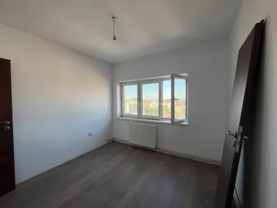 Lugoj, Apartament 3 Cam., 84 Mp., Semidecomandat, et.6, Central Blocul Postei - foto 37