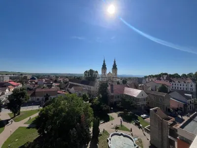 Lugoj, Apartament 3 Cam., 84 Mp., Semidecomandat, et.6, Central Blocul Postei - foto 9