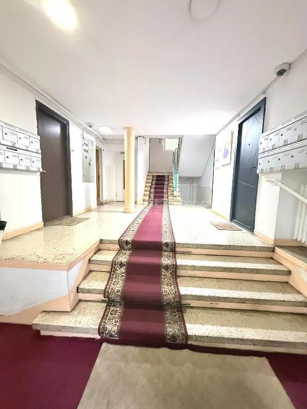 Vanzare apartament 2 camere - Drumul Taberei -   Bulevardul Timisoara -  78000E ! - foto 2