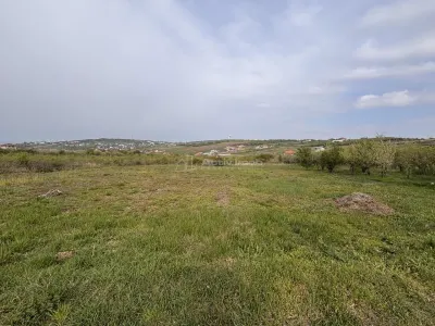 Teren pe colt Str Beldiceanu – 800 mp ideali pentru casa ta intr-o zona linistita - foto 2