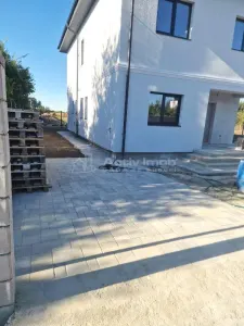 Vanzare - Casa individuala - Vila  - Magurele - aproape de centrul orasului  - incalzire pardoseala - 198000E - Comision 0 ! - Magurele