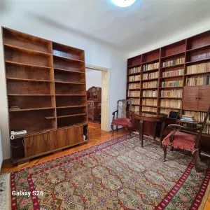 apartament 3 camere la curte, pivnita, centrala, Armeneasca- Mosilor - Bucuresti
