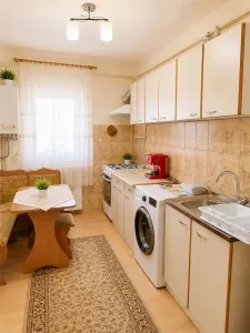 Ulmeni Apartament 3 Camere Etaj 1 cu garaj si boxa - Baia Mare