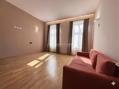 Apartament 2 camere ultracentral vizavi de teatru - Oradea