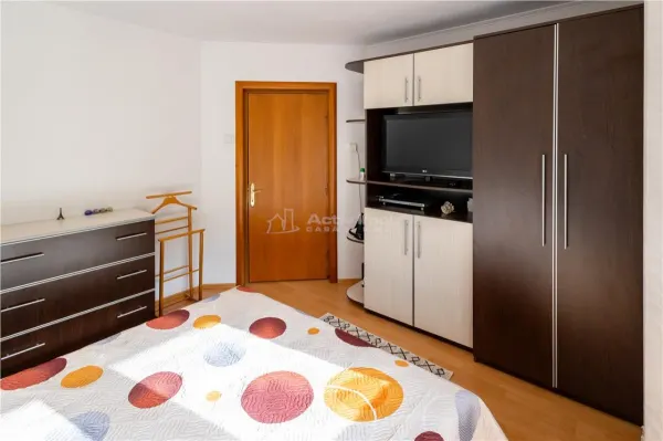 Casă 7 camere Babana - poza 2
