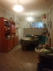 Apartament 4 decomandat, parter, balcon, CT - Rotoda - Calea Bucuresti - Craiova