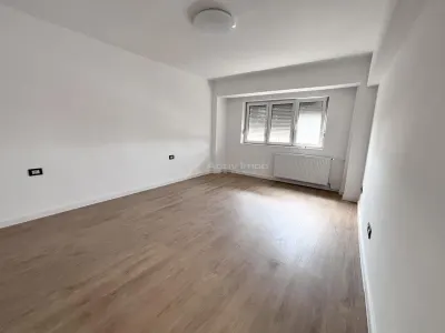 Apartament Decomandat - Renovat - Iosia-Calea Aradului - Oradea