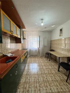 3 camere - 2 bai - Etaj 4 - Deva
