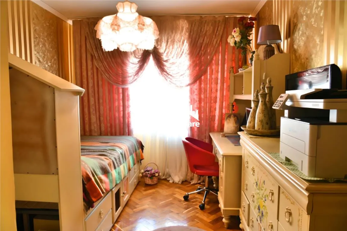 Apartament 4 camere Mosilor vedere pe spate - foto 9