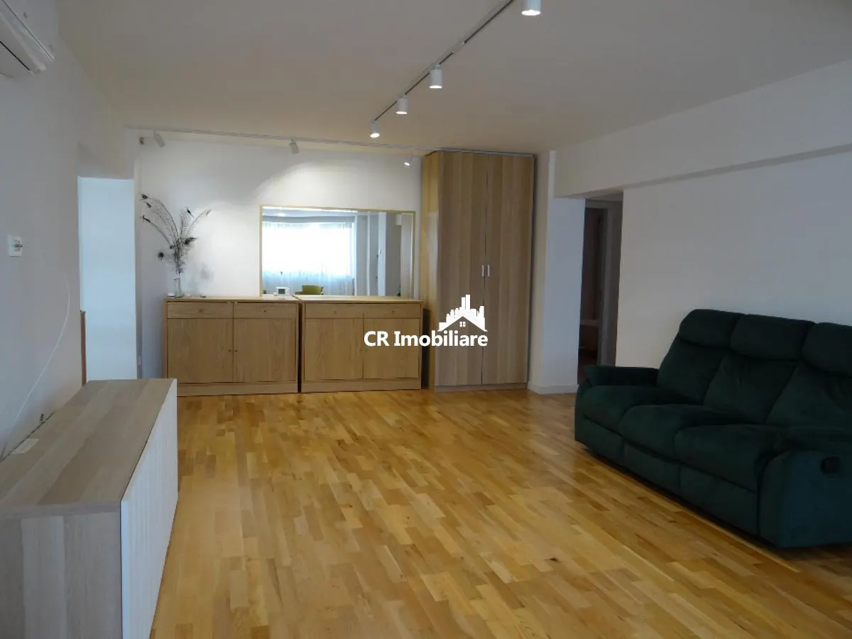 Apartament 3 camere Decebal - foto 2