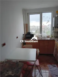 Apartament de 3 camere Titan cu centrala proprie - Bucuresti