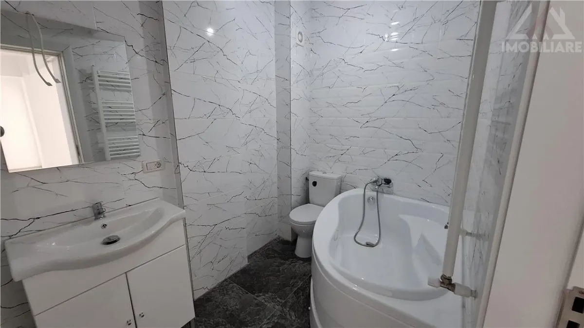 Apartament 3 camere Valea Lupului,2 Bai,Loc de Parcare Inclus - foto 3