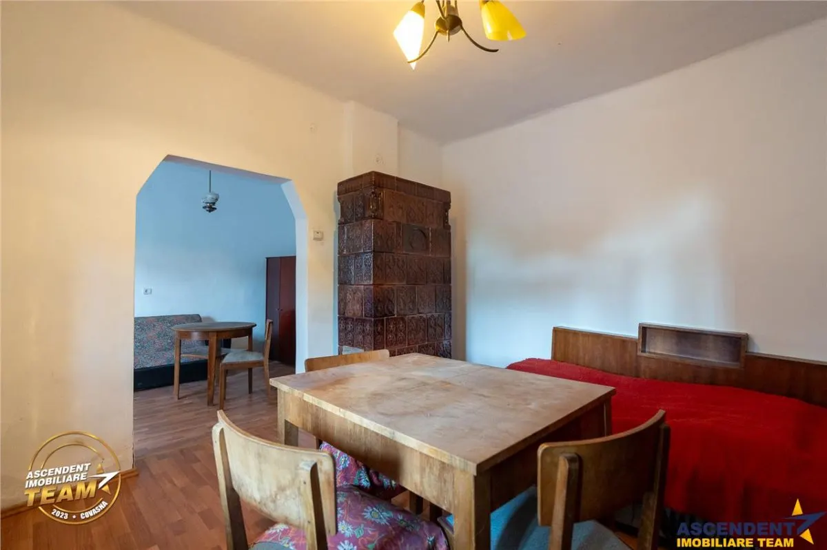 FILM! De vanzare casa traditionala, cu dependinte si facilitati, in Bretcu, Covasna - foto 3
