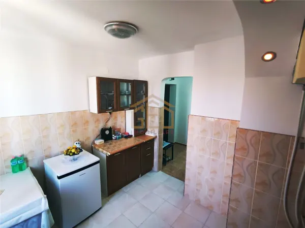 Apartament 3 camere Moldova Noua - poza 11