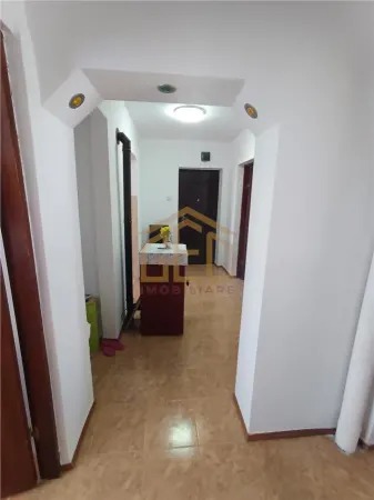 Apartament 3 camere Moldova Noua - poza 12