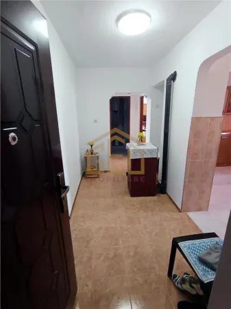 Apartament 3 camere Moldova Noua - poza 13